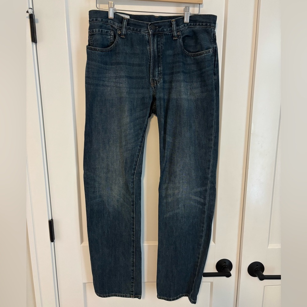 Gap Medium Wash Straight Leg Jeans